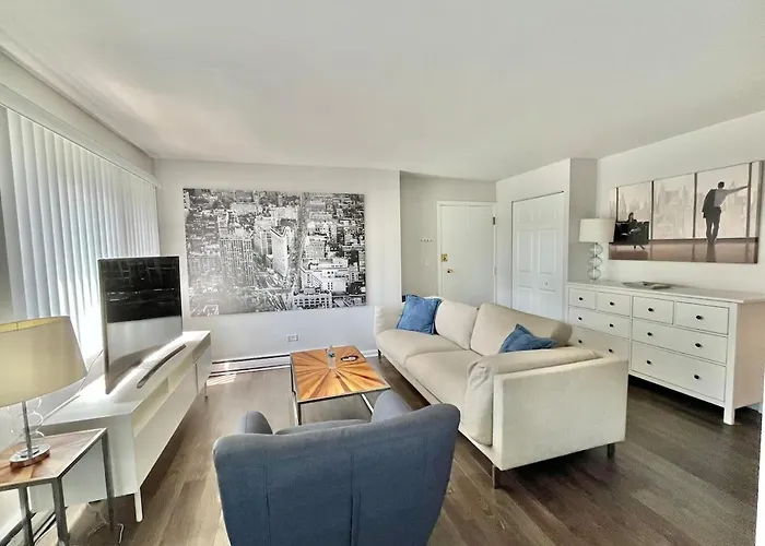 Modern & Bright Oak Park - Walk Everywhere * Forest Park